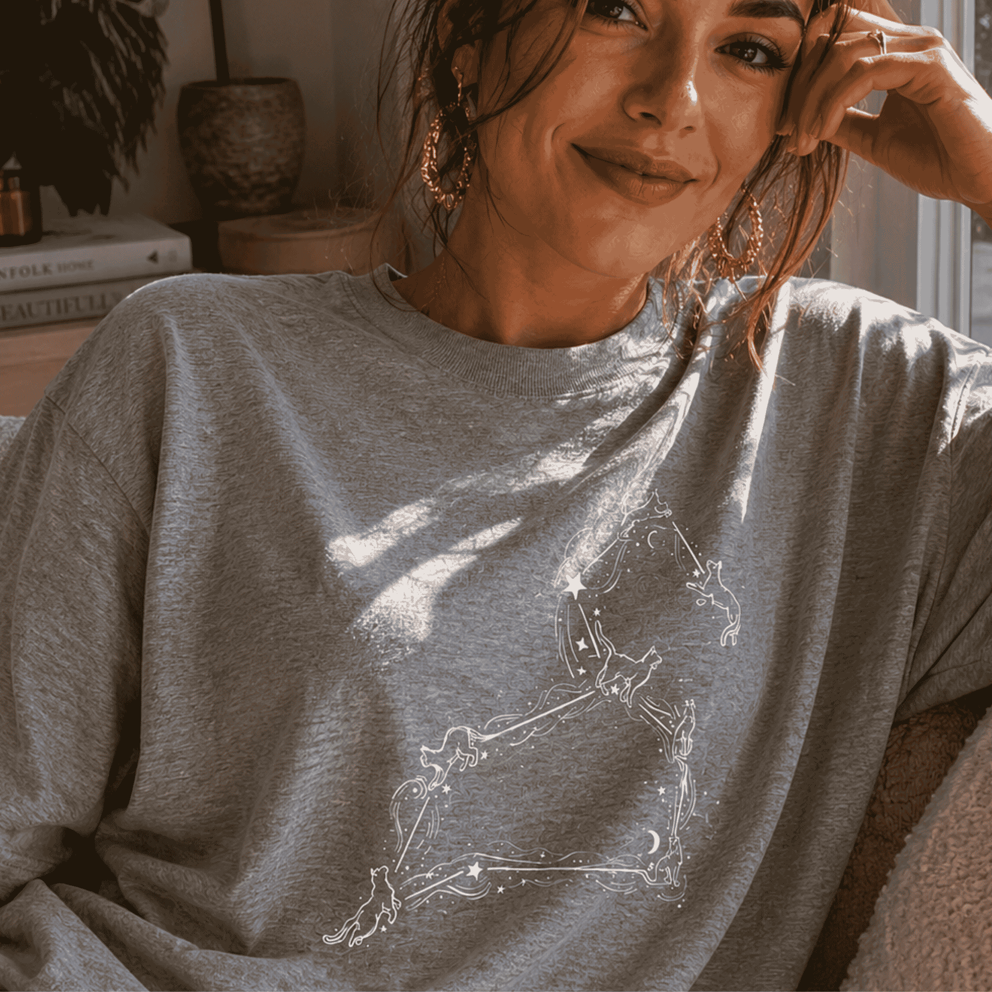 Leo Constellation Cat Oversized Top – Cozy Zodiac Moon & Stars Tee