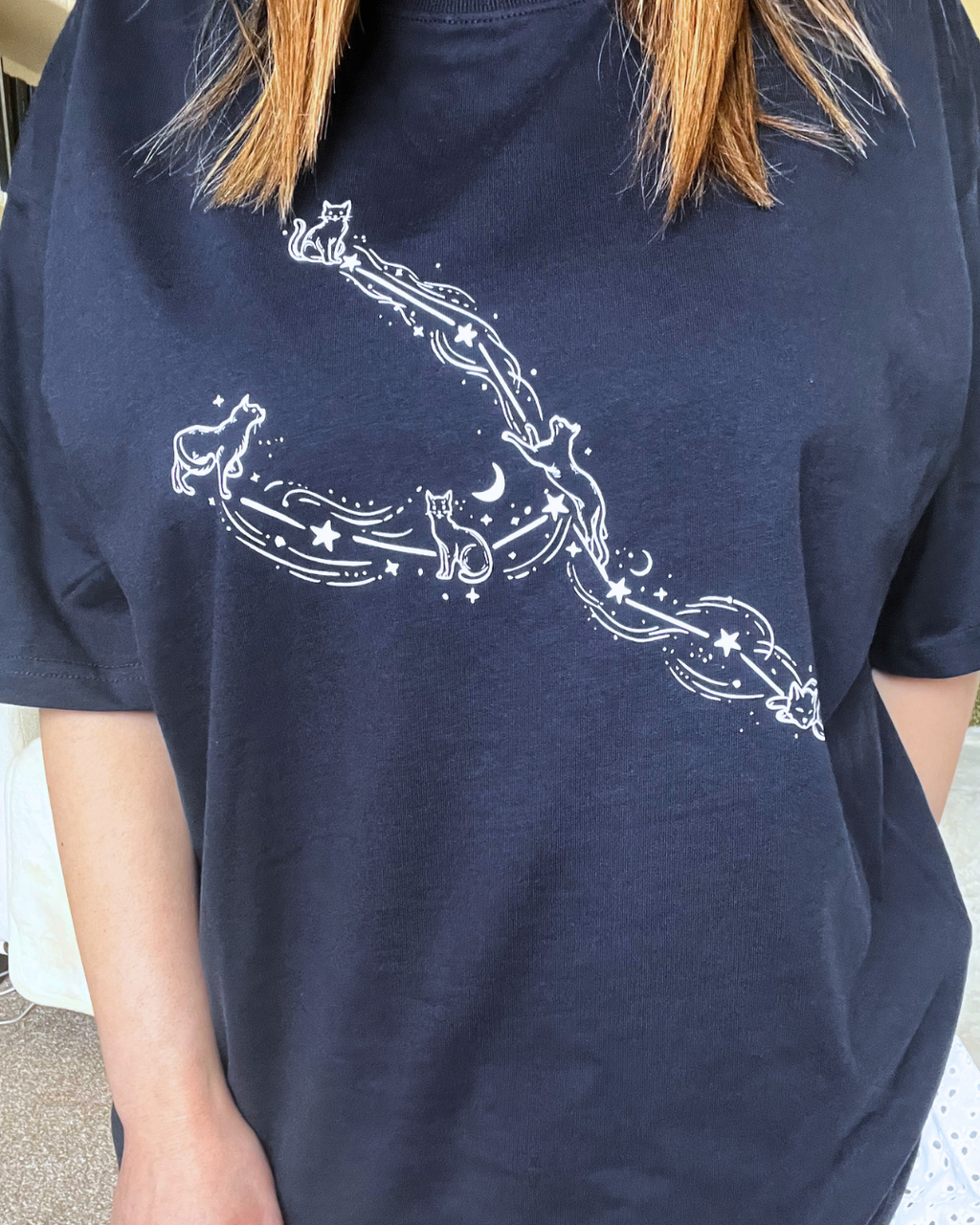 Taurus Constellation Cat Oversized Top – Cozy Zodiac Moon & Stars Tee